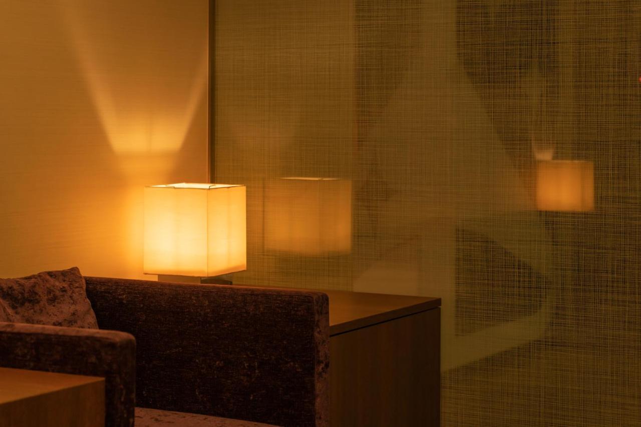 First Cabin Haneda Terminal 1 Токіо Екстер'єр фото